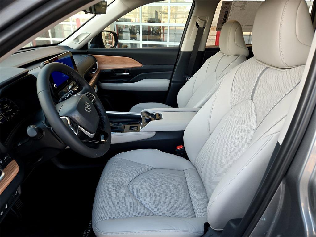 new 2026 Toyota Grand Highlander car