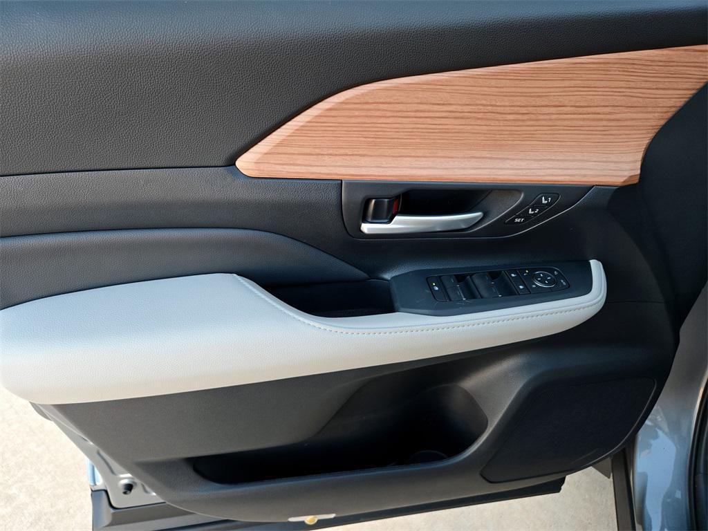 new 2026 Toyota Grand Highlander car