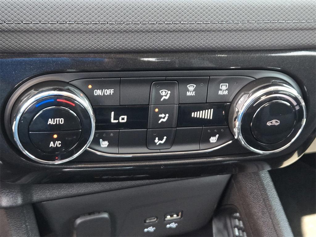 used 2024 Chevrolet TrailBlazer car, priced at $21,968