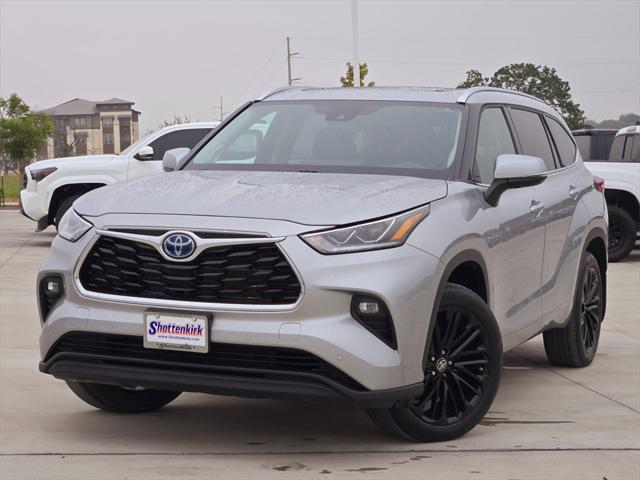 used 2023 Toyota Highlander Hybrid car, priced at $47,911