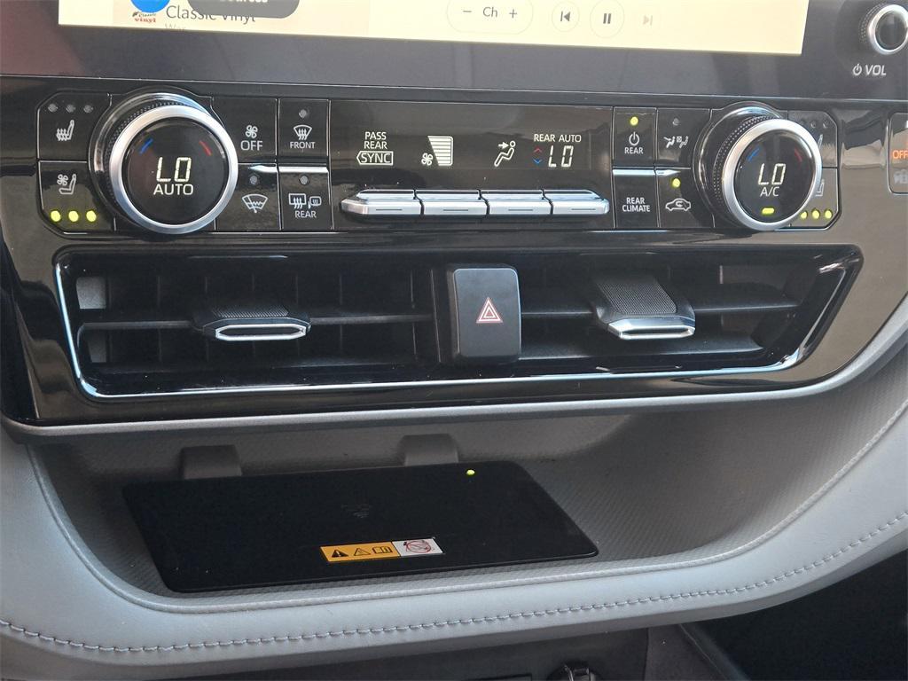 used 2023 Toyota Highlander car, priced at $36,907