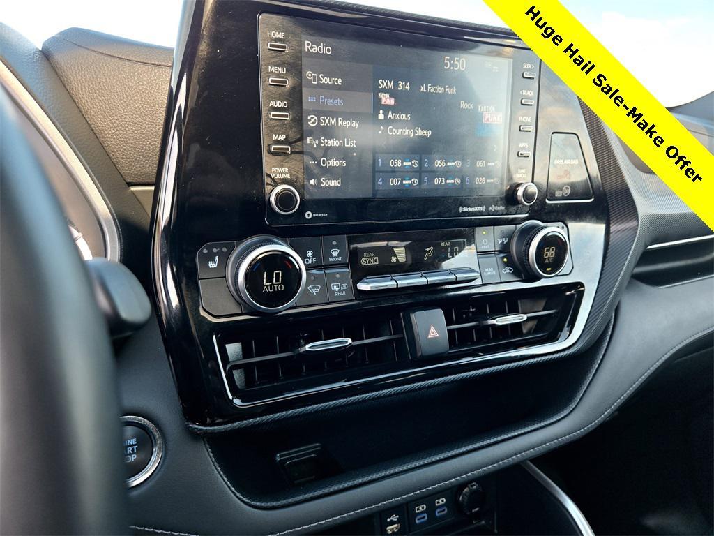 used 2022 Toyota Highlander car, priced at $32,850