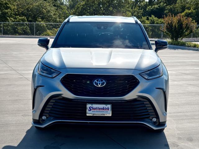 used 2022 Toyota Highlander car, priced at $36,539