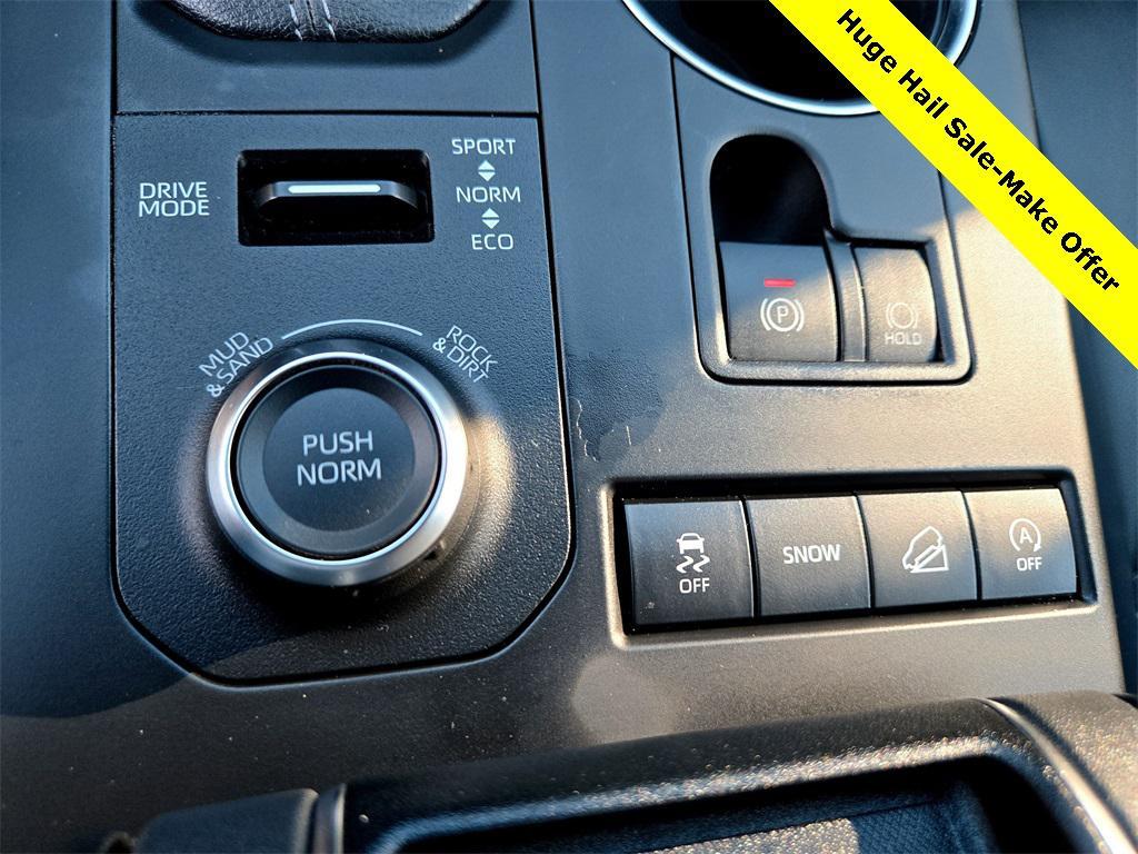 used 2022 Toyota Highlander car, priced at $32,850
