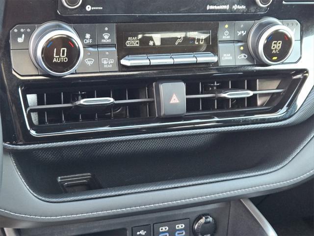 used 2022 Toyota Highlander car, priced at $36,539