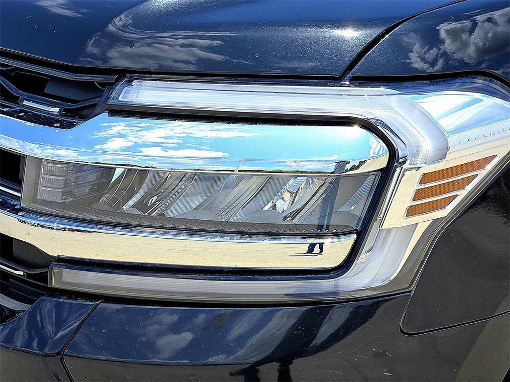 used 2023 Ford Expedition car, priced at $39,520
