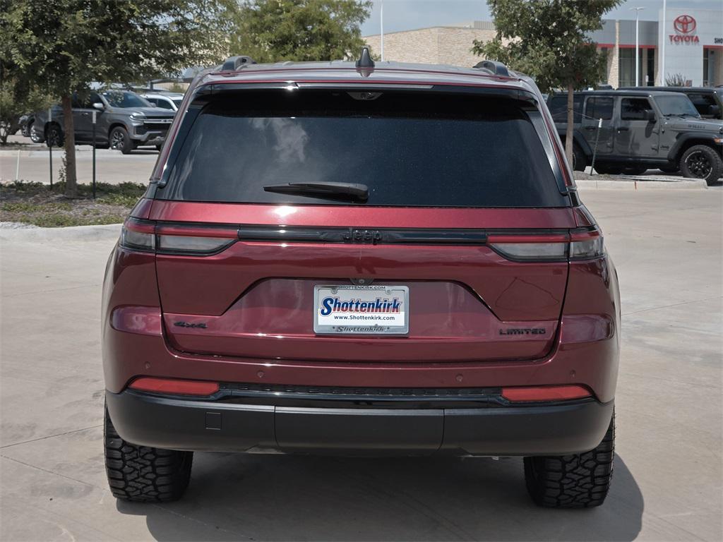 used 2023 Jeep Grand Cherokee car, priced at $29,824