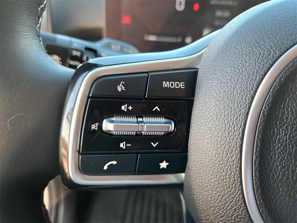 used 2025 Kia Sorento car, priced at $33,739