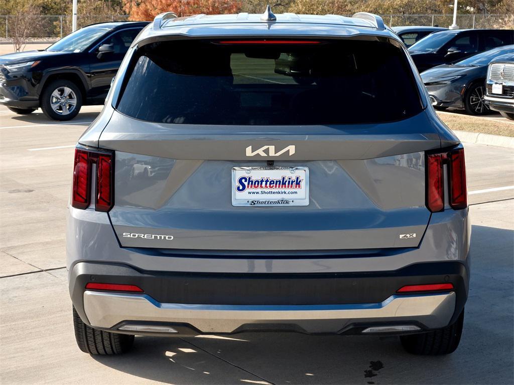 used 2025 Kia Sorento car, priced at $33,739