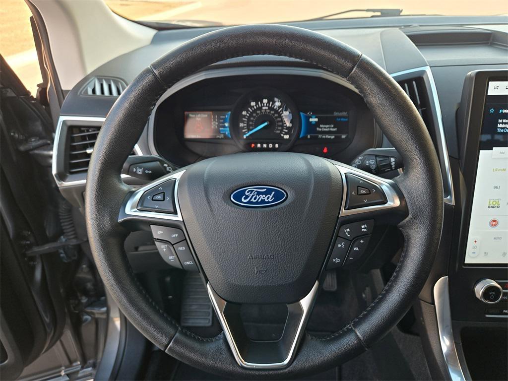 used 2024 Ford Edge car, priced at $25,987