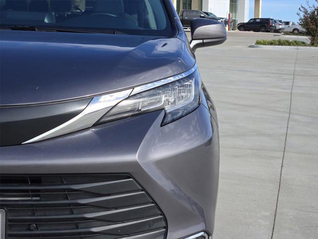 used 2022 Toyota Sienna car, priced at $32,894