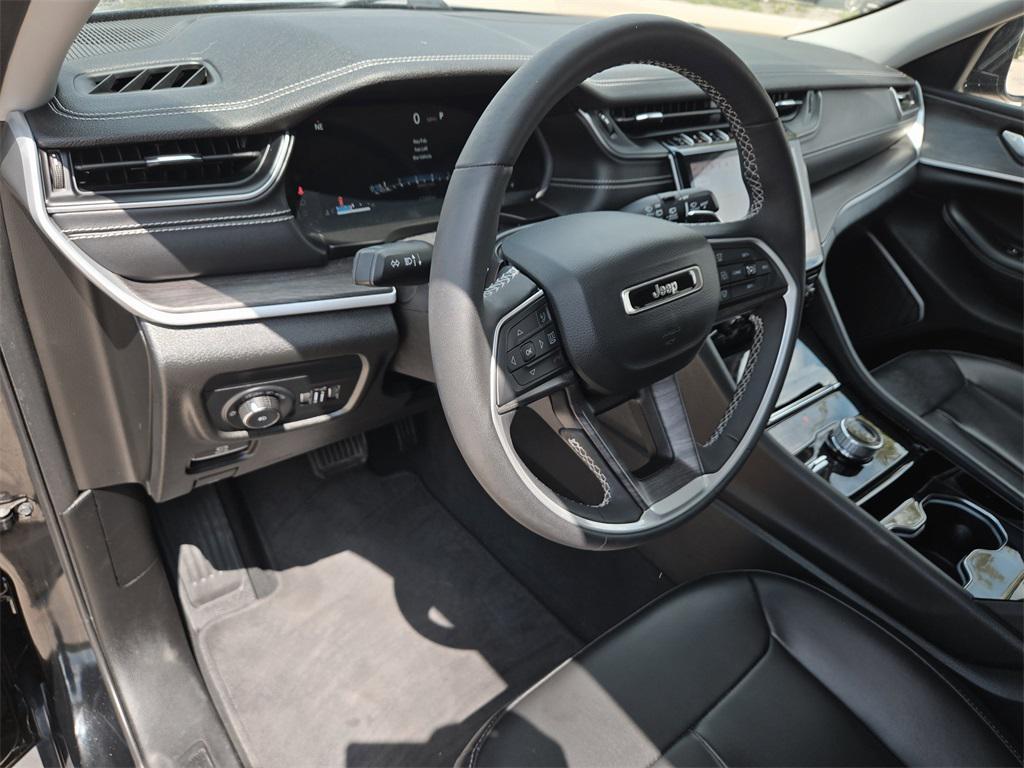 used 2023 Jeep Grand Cherokee car, priced at $32,996