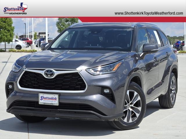 used 2021 Toyota Highlander car, priced at $29,391