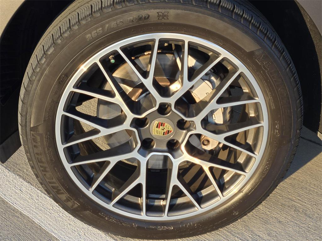 used 2018 Porsche Macan car, priced at $18,649