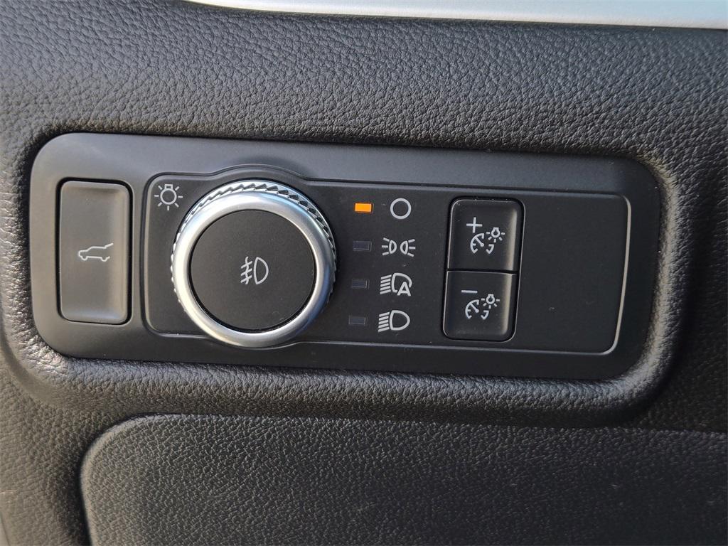 used 2022 Ford Explorer car, priced at $20,936