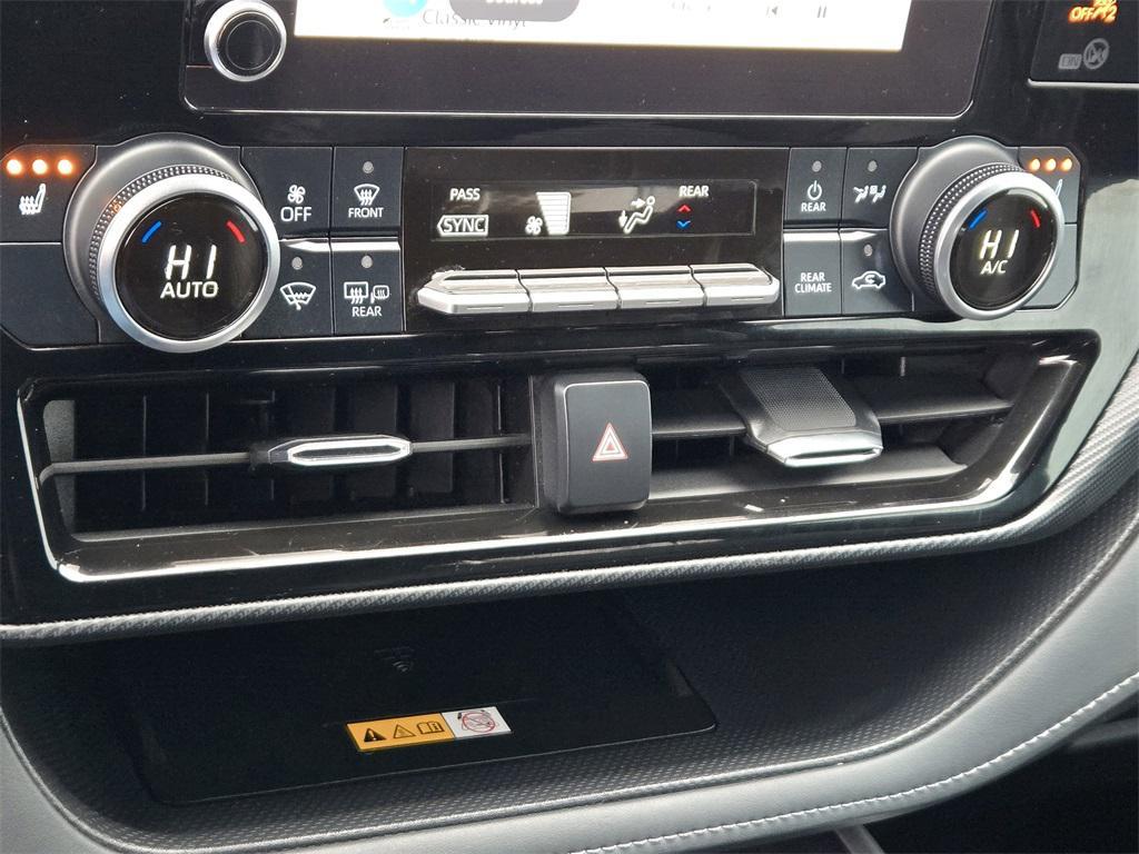 used 2023 Toyota Highlander car, priced at $32,977