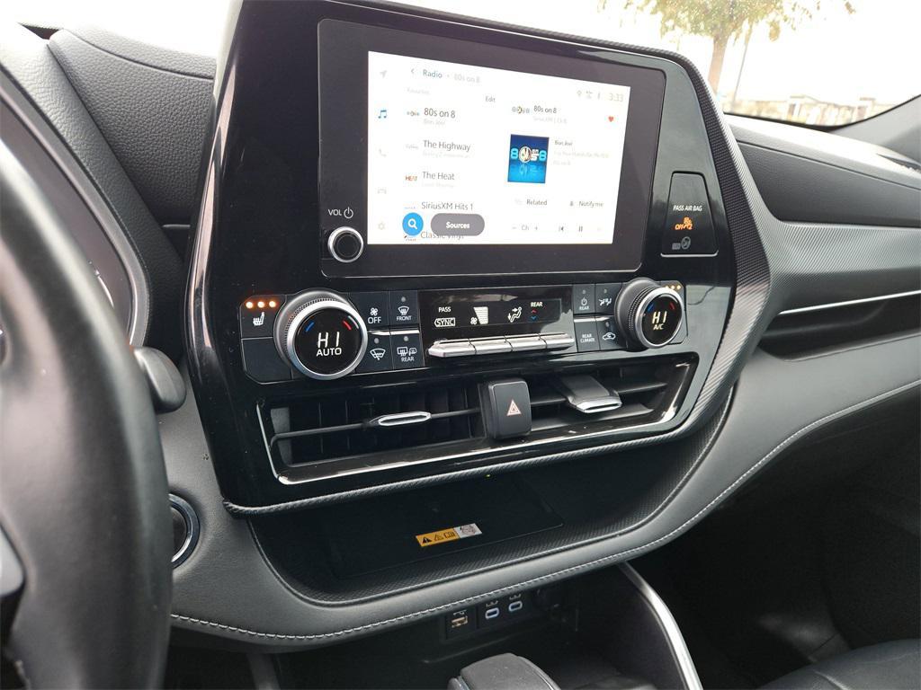 used 2023 Toyota Highlander car, priced at $32,977