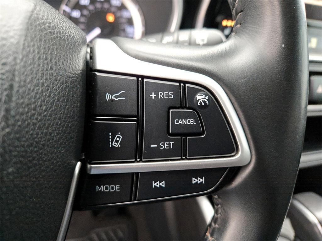 used 2023 Toyota Highlander car, priced at $32,977