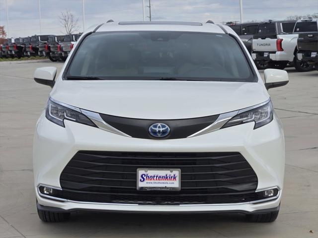 used 2021 Toyota Sienna car, priced at $38,718