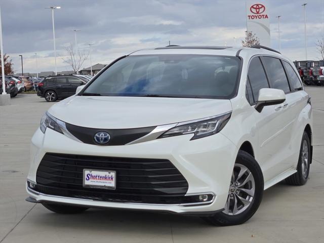 used 2021 Toyota Sienna car, priced at $38,718