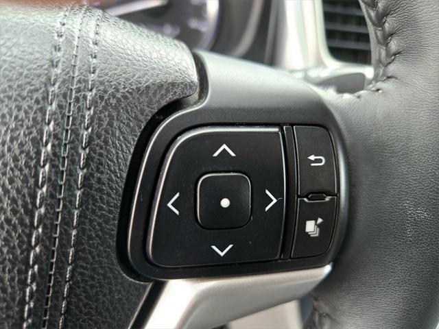 used 2015 Toyota Highlander car, priced at $14,762