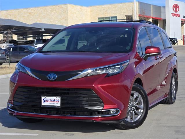 used 2022 Toyota Sienna car, priced at $35,954