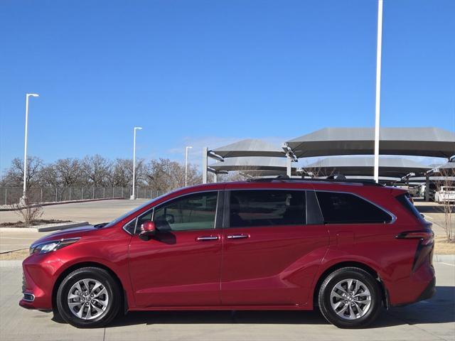 used 2022 Toyota Sienna car, priced at $35,954