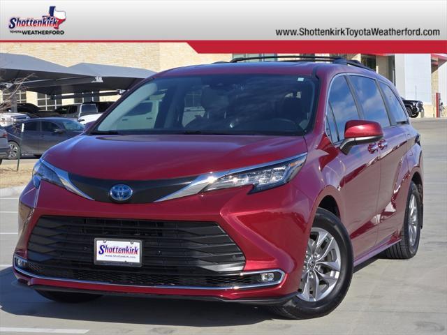 used 2022 Toyota Sienna car, priced at $35,954