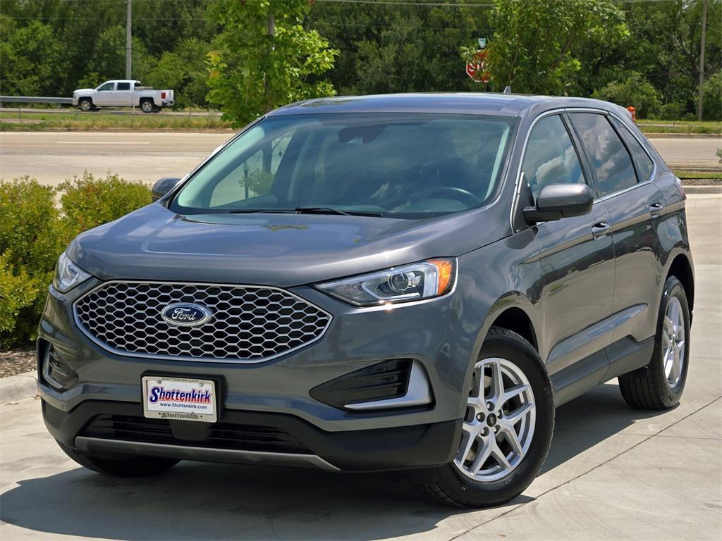 used 2024 Ford Edge car, priced at $24,963