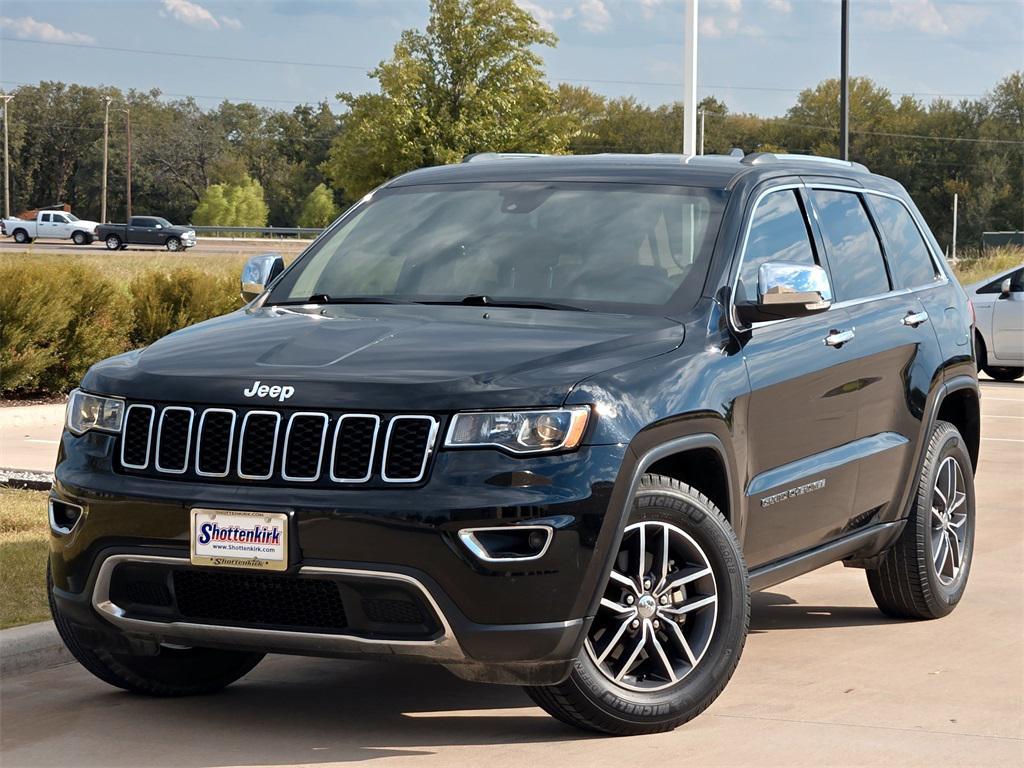 used 2017 Jeep Grand Cherokee car, priced at $14,938
