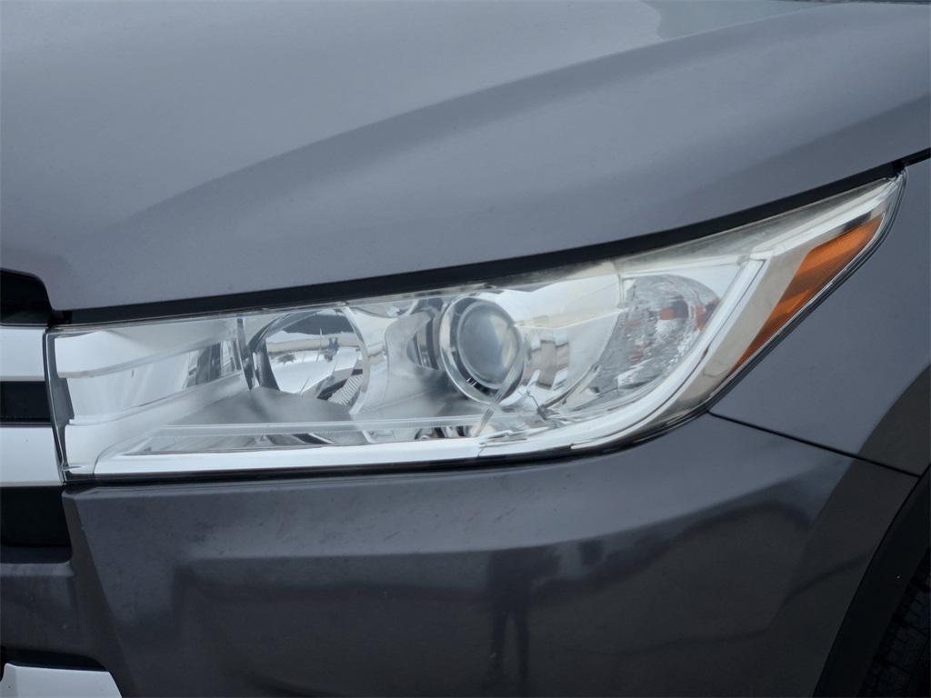 used 2018 Toyota Highlander car, priced at $19,963