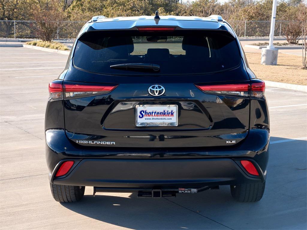 used 2023 Toyota Highlander car, priced at $34,492