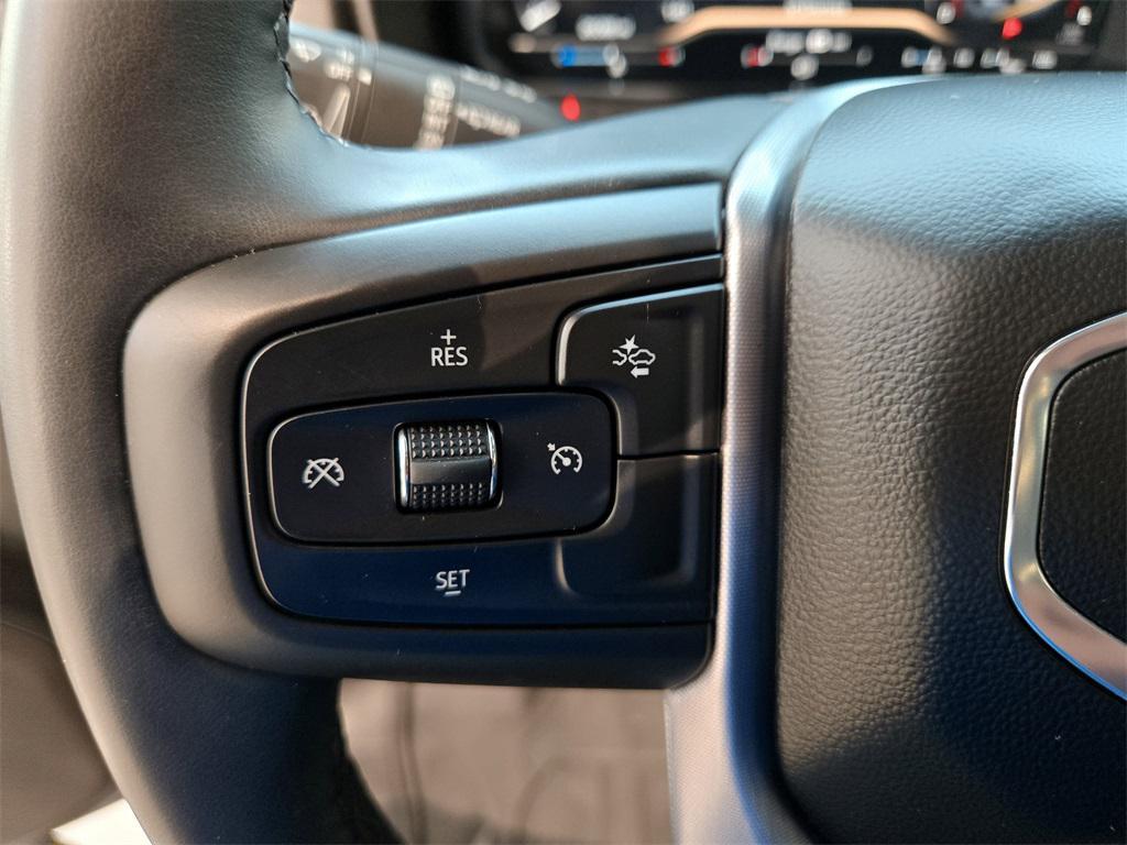 used 2024 GMC Yukon car, priced at $53,929