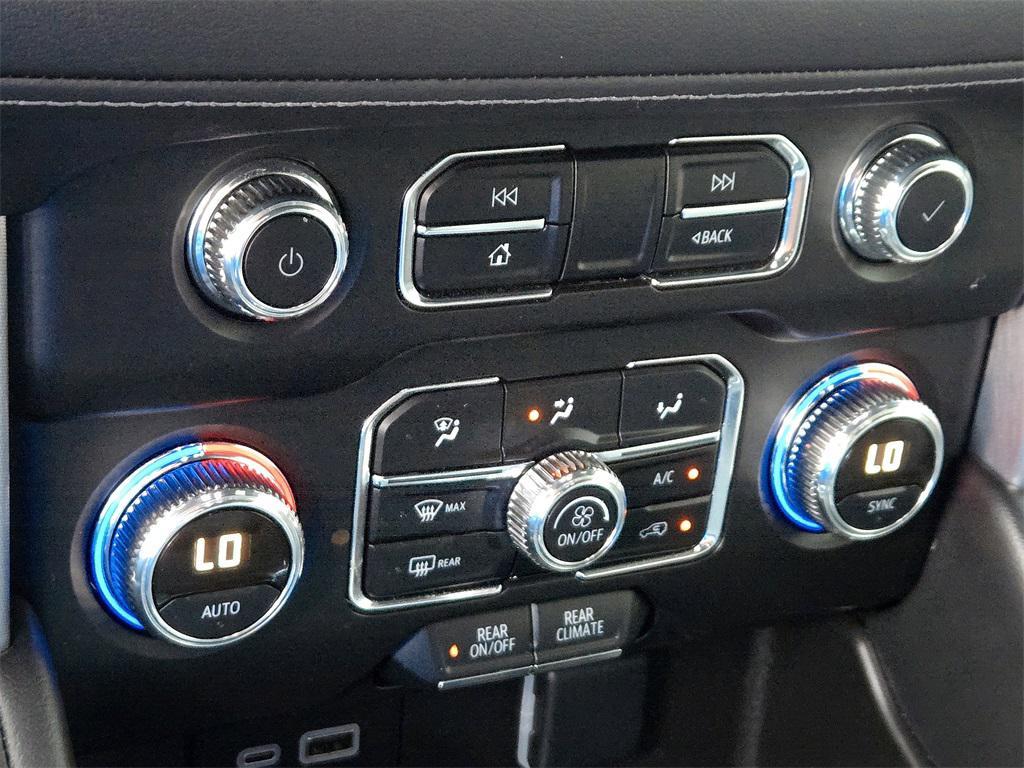 used 2024 GMC Yukon car, priced at $53,929