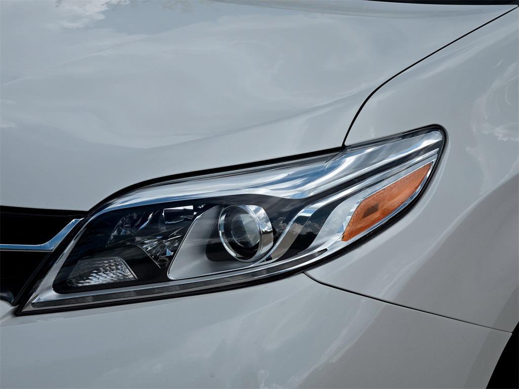 used 2019 Toyota Sienna car, priced at $45,680
