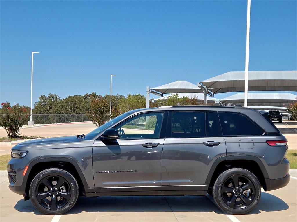 used 2022 Jeep Grand Cherokee car, priced at $29,607