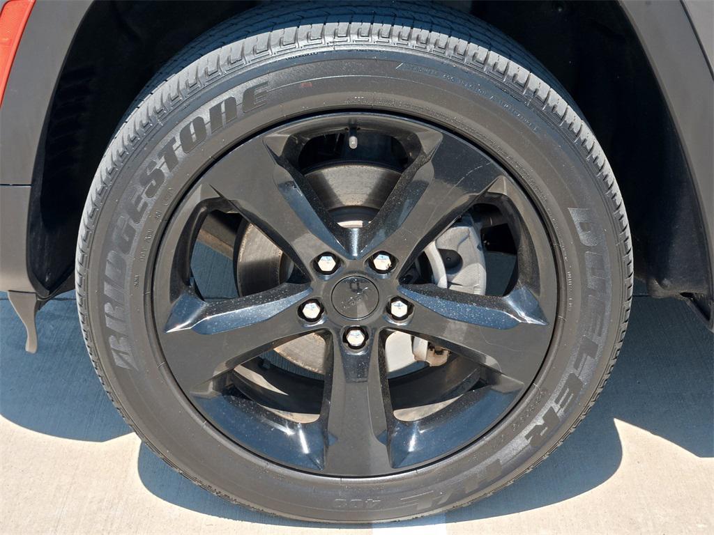 used 2022 Jeep Grand Cherokee car, priced at $29,607