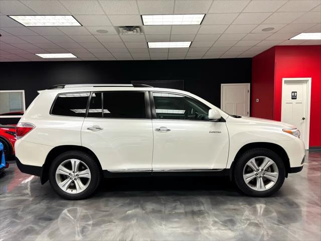 used 2013 Toyota Highlander car, priced at $13,900