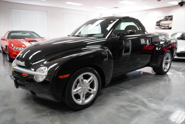 used 2004 Chevrolet SSR car, priced at $26,995