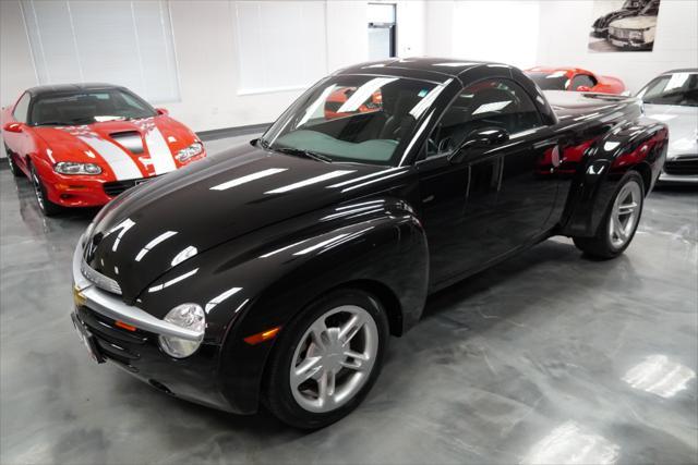 used 2004 Chevrolet SSR car, priced at $26,995