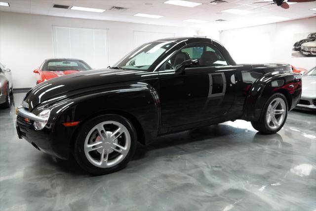 used 2004 Chevrolet SSR car, priced at $26,995