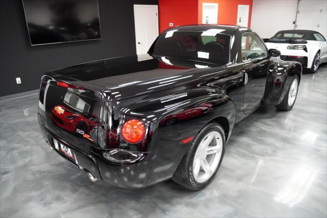 used 2004 Chevrolet SSR car, priced at $26,995