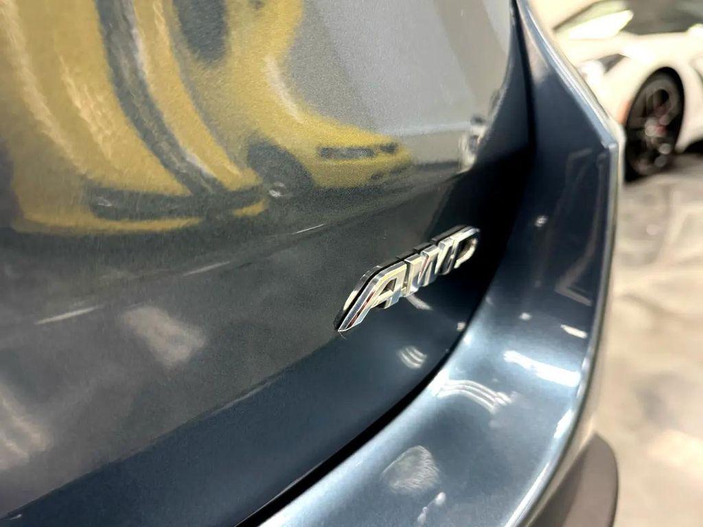 used 2019 Toyota Highlander car, priced at $23,900