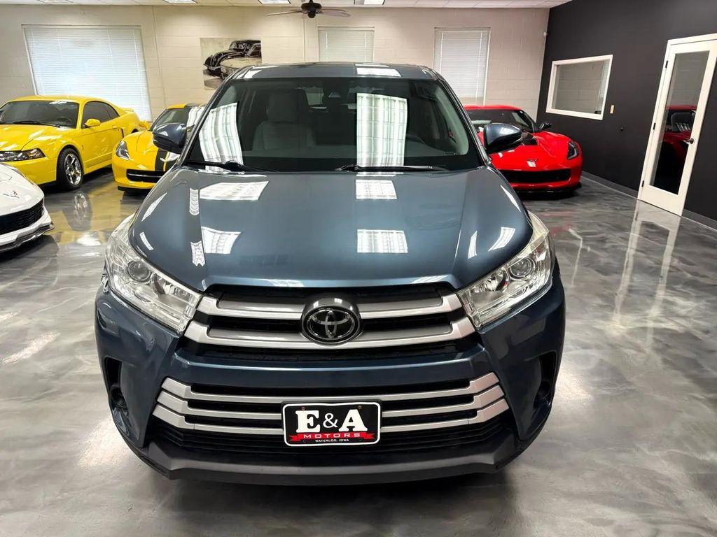 used 2019 Toyota Highlander car, priced at $23,900