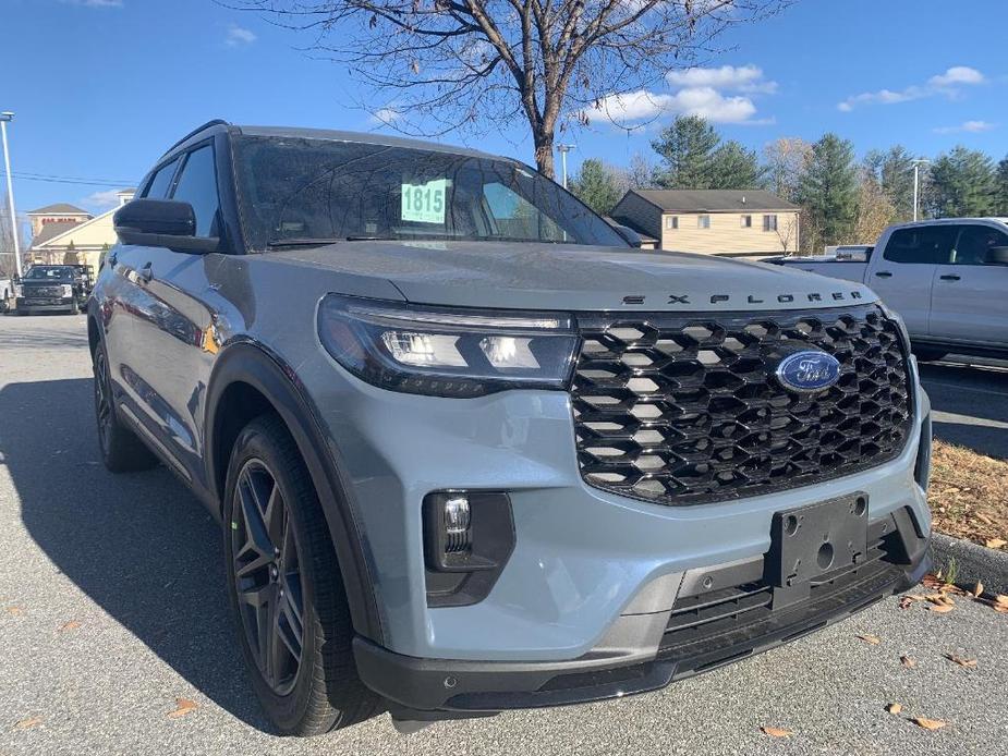 new 2025 Ford Explorer car, priced at $52,583