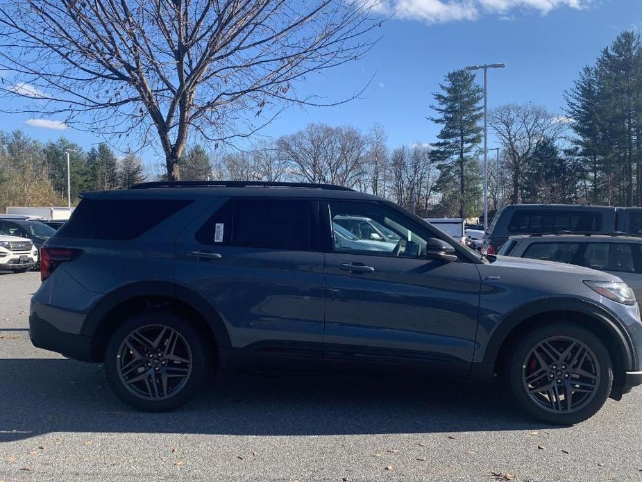 new 2025 Ford Explorer car, priced at $52,583