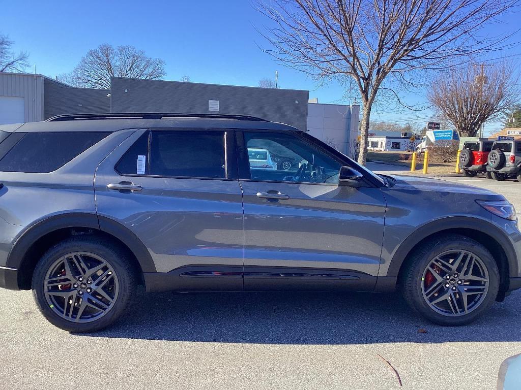 new 2025 Ford Explorer car, priced at $60,850