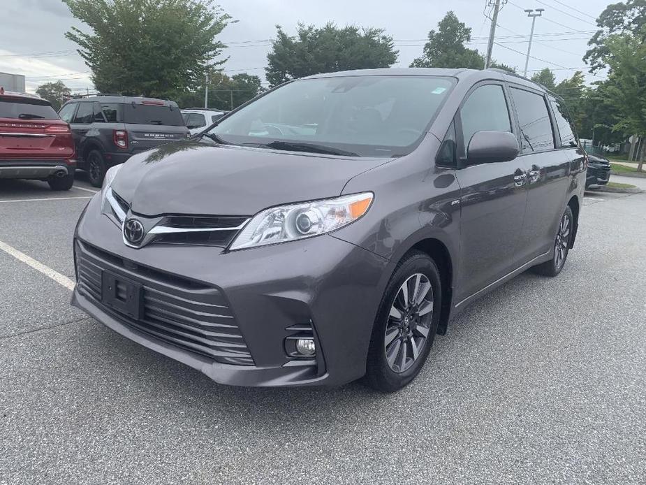 used 2018 Toyota Sienna car, priced at $24,995