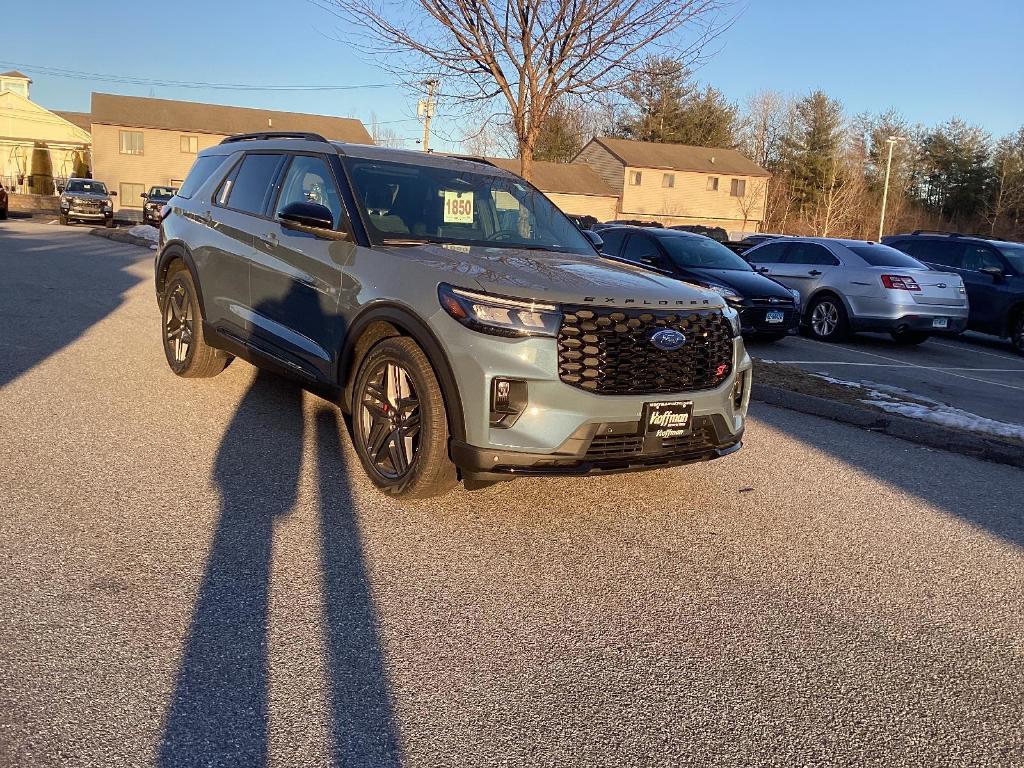 new 2025 Ford Explorer car, priced at $59,995