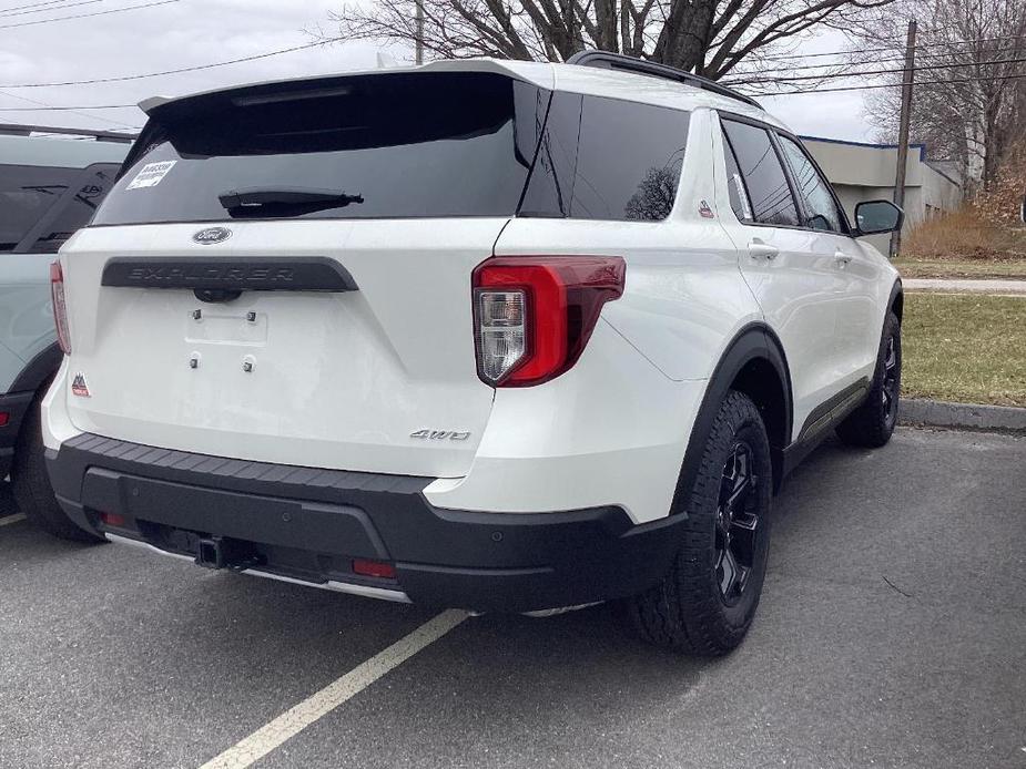 new 2024 Ford Explorer car, priced at $51,223